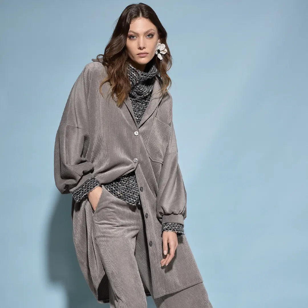 Modefarbe Grau kombinieren