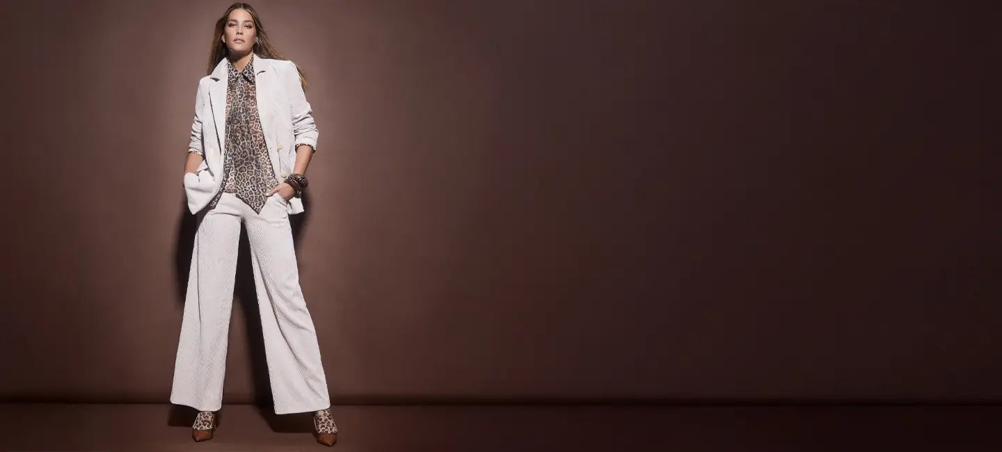 Ana Alcazar Zweiteiler Look - Cordblazer und Hose mit Leoprint Bluse