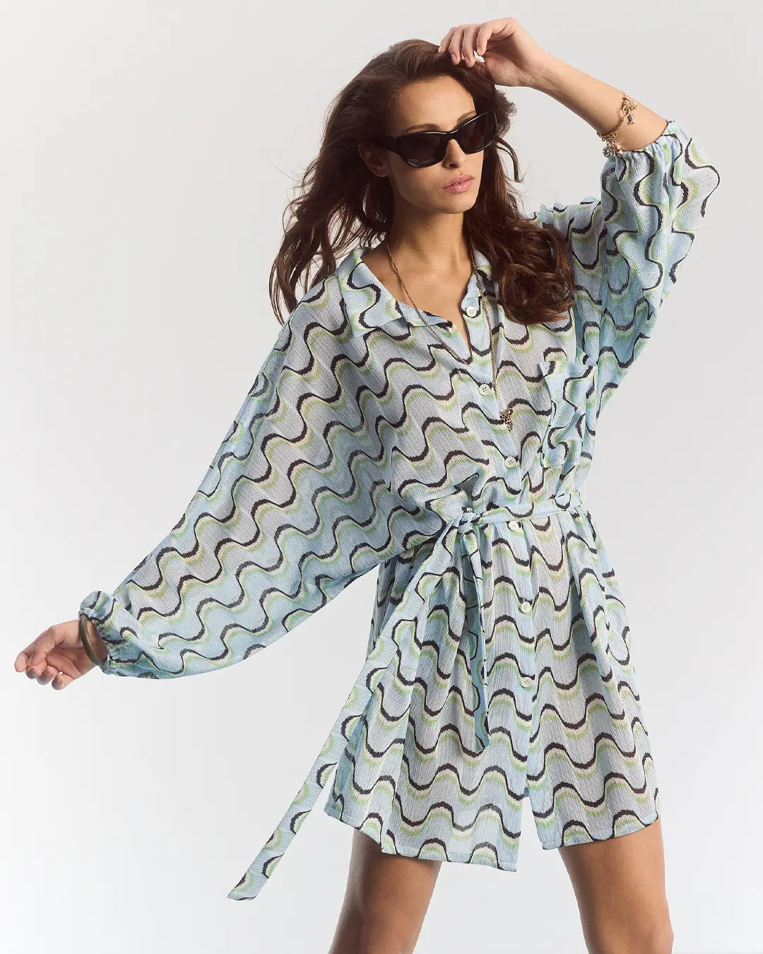 Modefarben Trends 2026 bei Ana Alcazar - hellblaues Blusenkleid